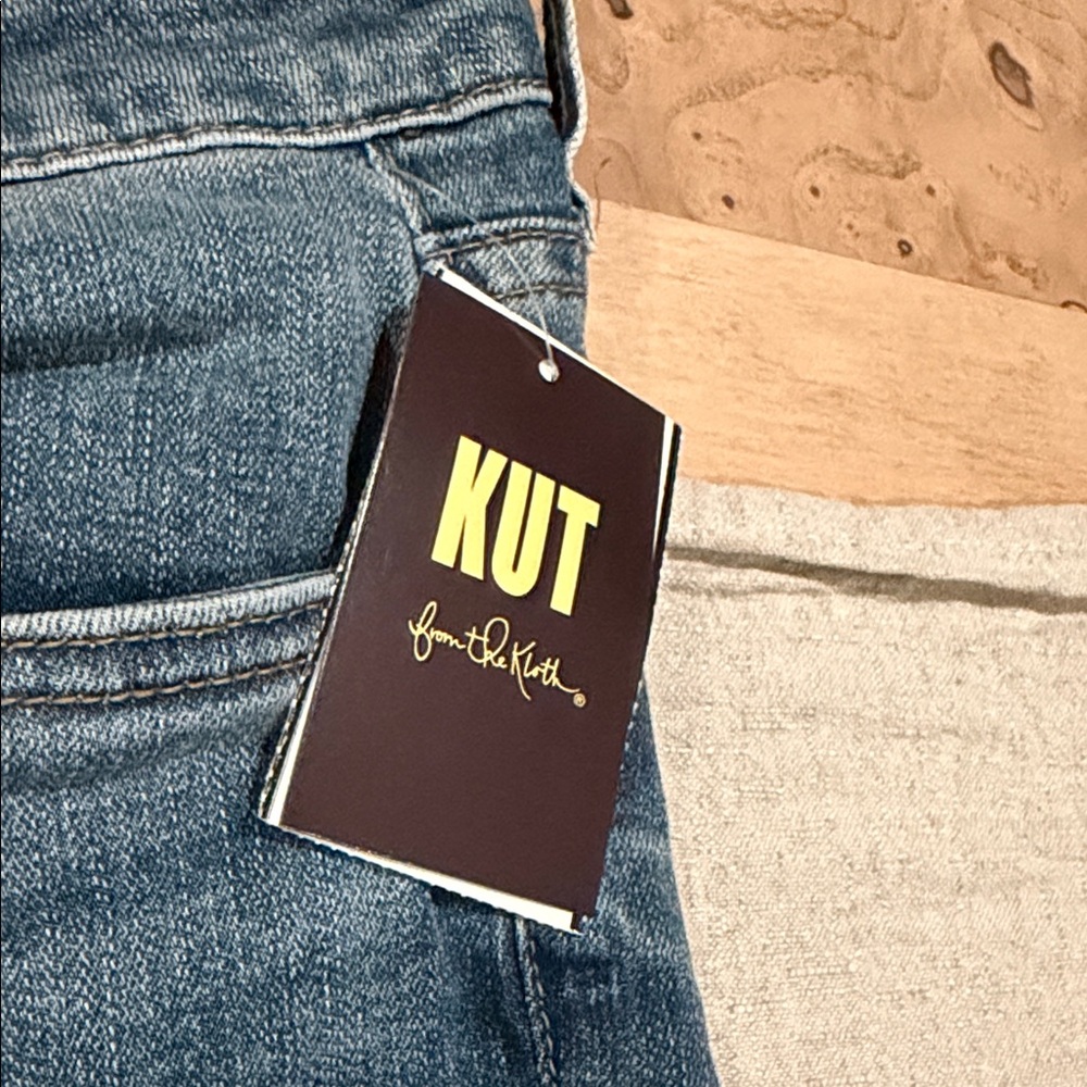 Kut from the Kloth Light Blue Skinny Jeans - Picture 2 of 10